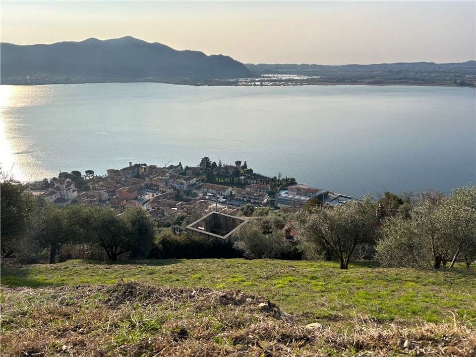 Helårsgrund i Predore, Bergamo - foto 1