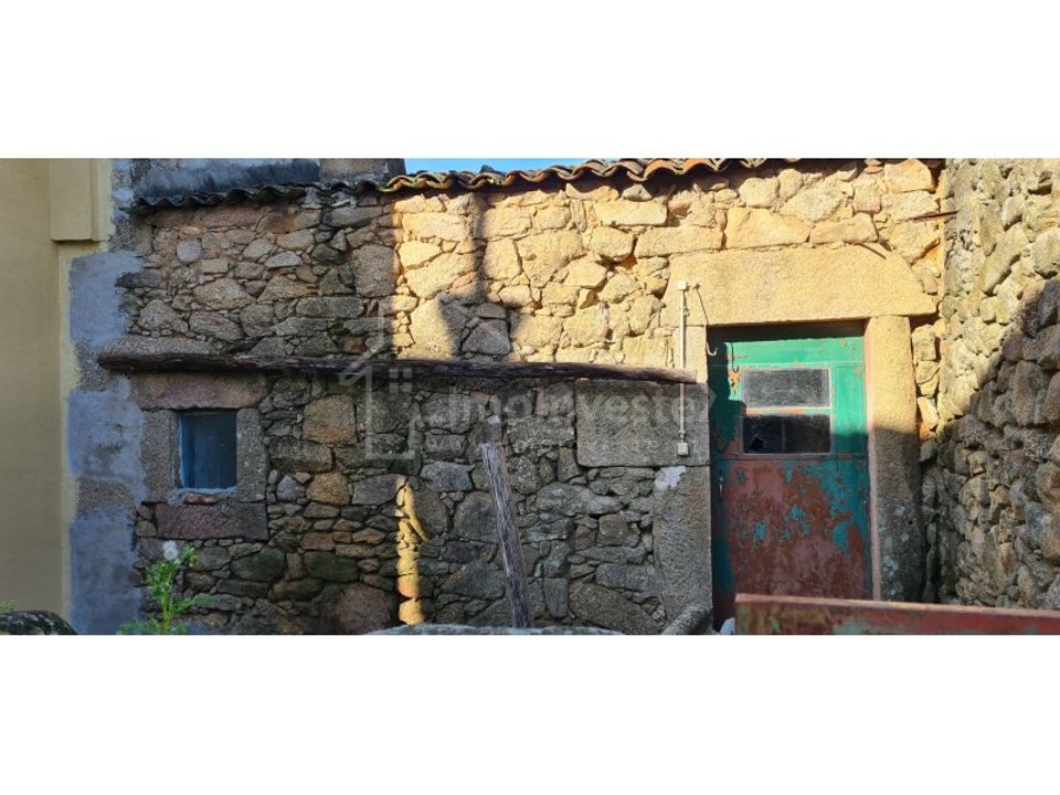 Rekkehus i Escalos de Cima e Lousa, Castelo Branco - bilde 1