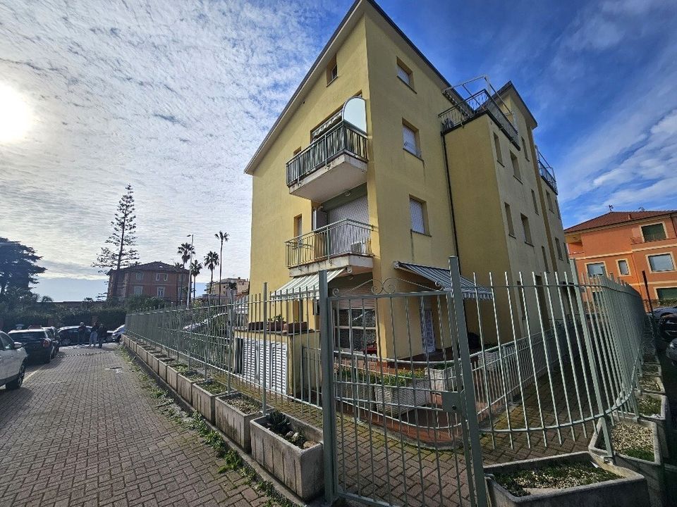Lejlighed i San Bartolomeo al Mare, Imperia - foto 1