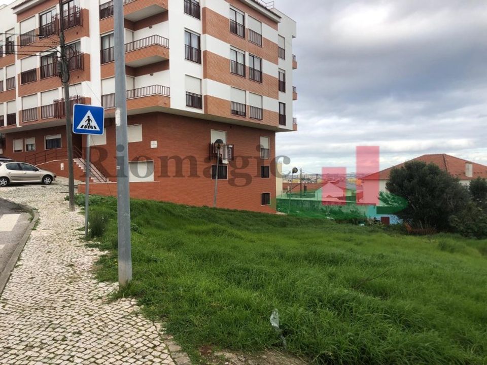 Helårsgrund i Amadora, Lisbon - foto 2