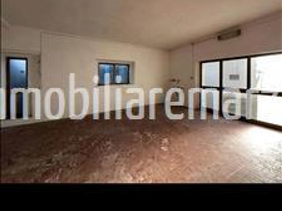 Erhvervsejendom i Grosseto, Grosseto - foto 1