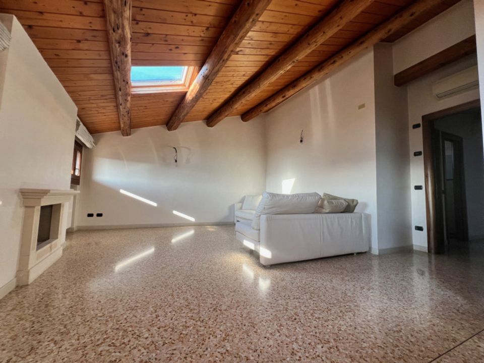 Lejlighed i Lonigo, Vicenza - foto 1
