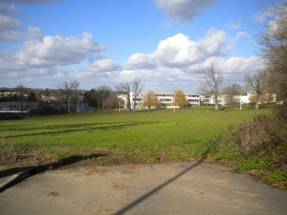 Helårsgrund i Confolens, Charente - foto 2