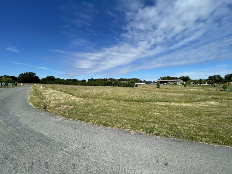 Terreno en Pressac, Vienne - foto 2