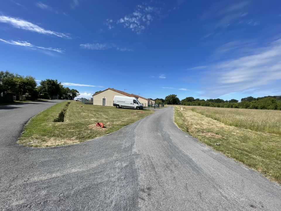 Terreno en Pressac, Vienne - foto 4