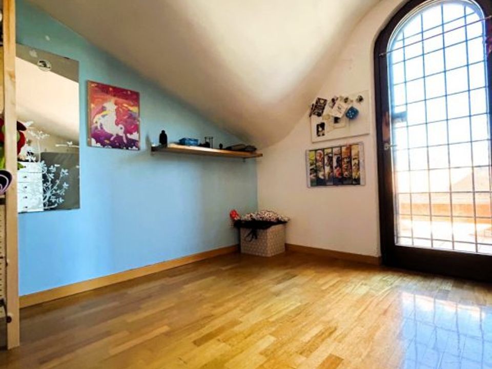 L'establiment comercial a Castelnuovo di Porto, Rome - foto 5