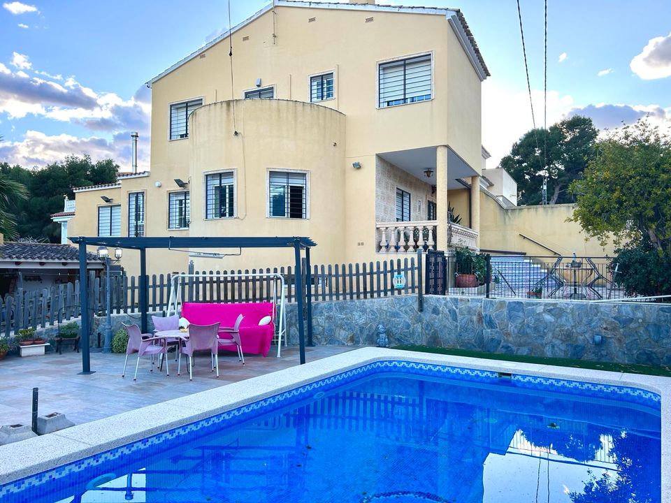 Villa i Alfaz del Pi, Alicante - foto 1