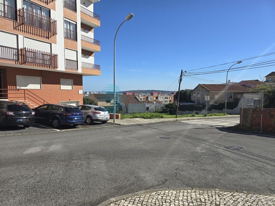 Helårsgrund i Amadora, Lisbon - foto 2