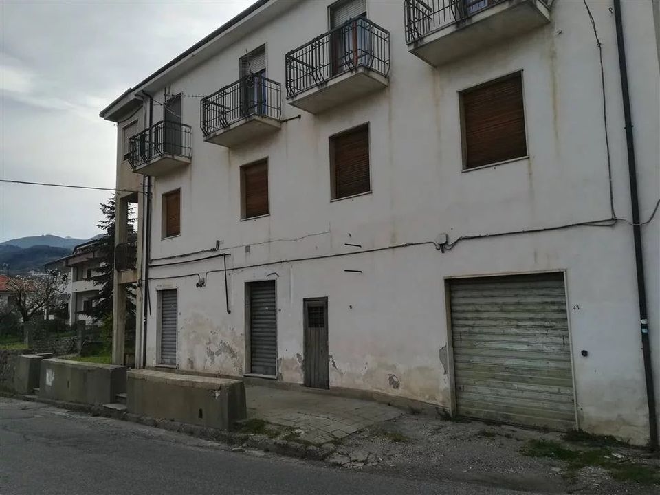 Erhvervsejendom i Mendicino, Cosenza - foto 2