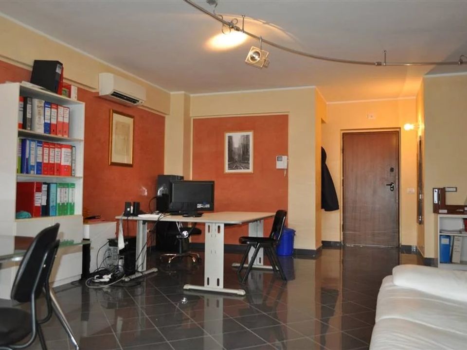 Erhvervsejendom i Cosenza, Cosenza - foto 5