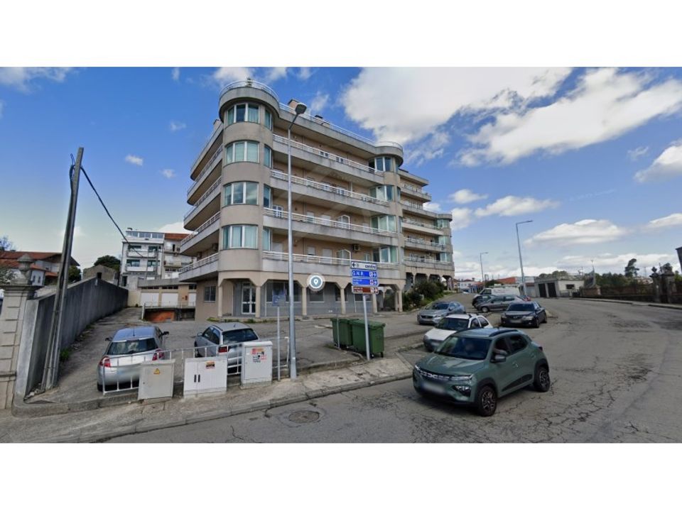 Parkeringsplads i Oliveira de Azemeis, Aveiro - foto 1