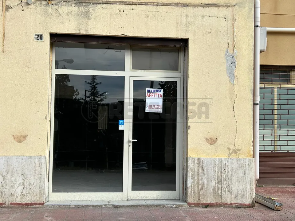 Erhvervsejendom i Caltanissetta, Caltanissetta - foto 2