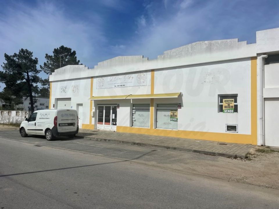 Erhvervsejendom i Santo Andre, Setubal - foto 1