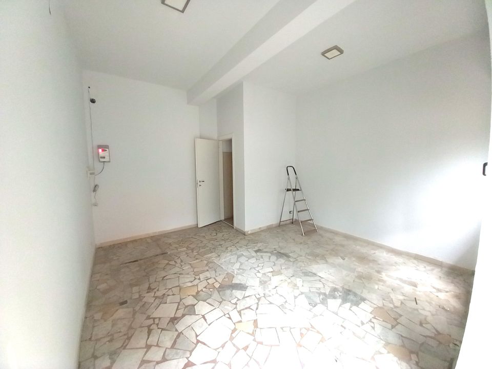 Erhvervsejendom i Avellino city, Avellino - foto 2