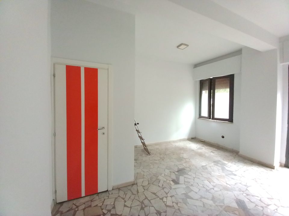 Erhvervsejendom i Avellino city, Avellino - foto 4
