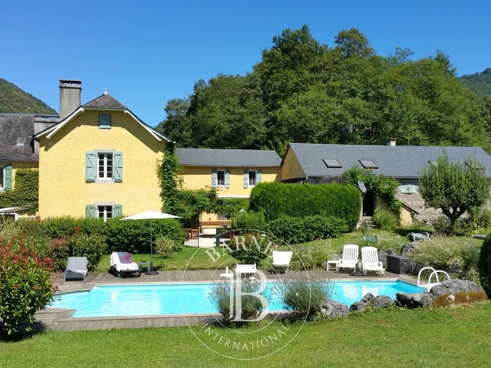 Villa i Oloron-Sainte-Marie, Pyrenees-Atlantiques - foto 1