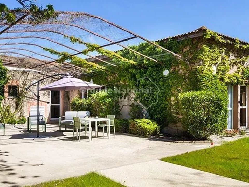 Lejlighed i Cheval-Blanc, Vaucluse - foto 1