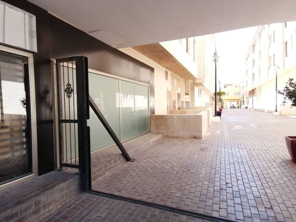 Local commercial - Vecindario, Gran Canaria - photo 2