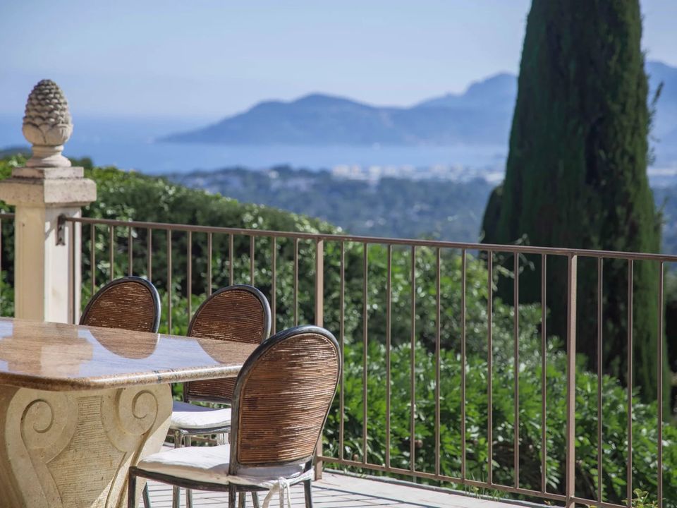 Villa i Mougins, Alpes-Maritimes - foto 1