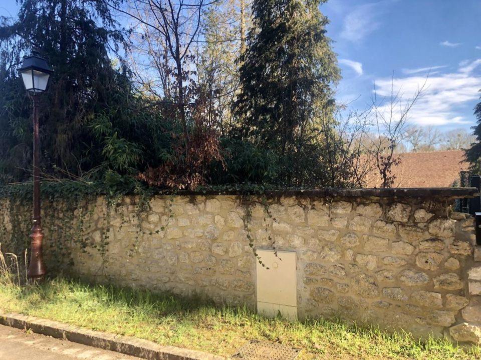 Helårsgrund i Noisy-sur-École, Seine-et-Marne - foto 1