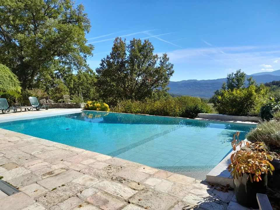 Landejendom i Saint-Pierre, Alpes-de-Haute-Provence - foto 1