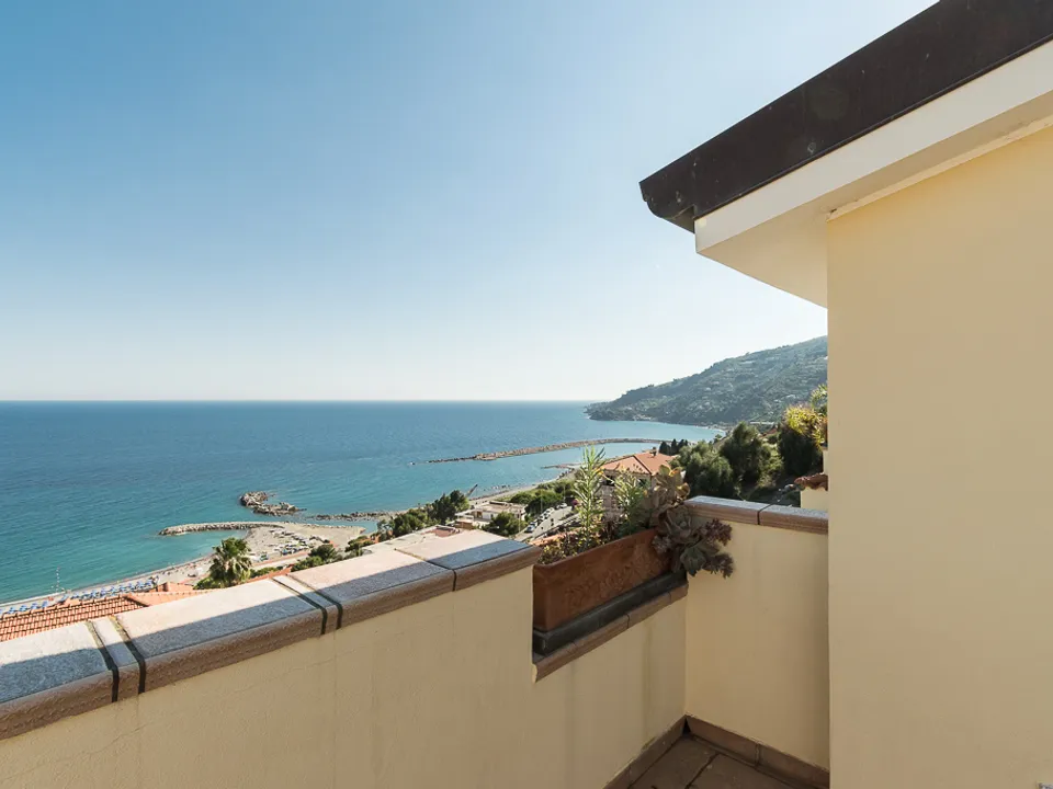 Villa i Ospedaletti, Imperia - foto 2