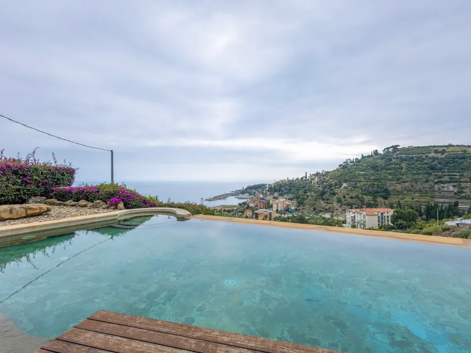 Villa i Bordighera, Imperia - foto 1