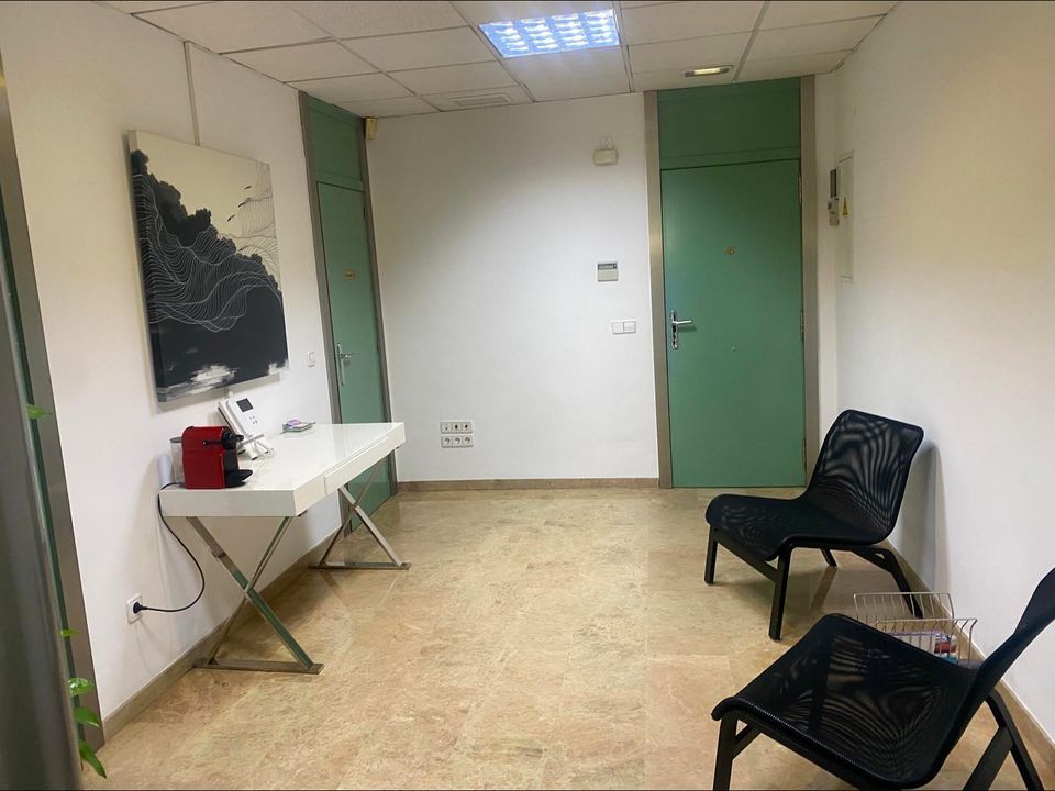 Erhvervsejendom i Torrent, Valencia - foto 1