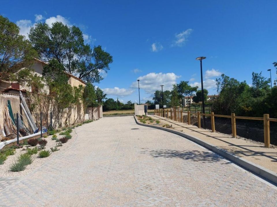 Tomt i Orange, Vaucluse - bilde 2