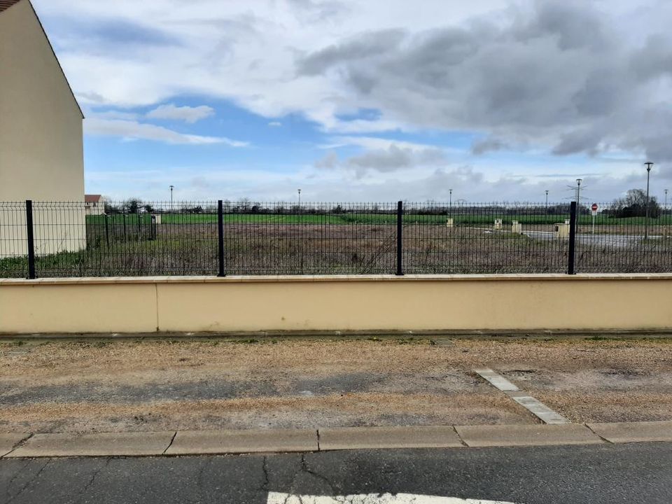 Helårsgrund i Saint-Vrain, Essonne - foto 1