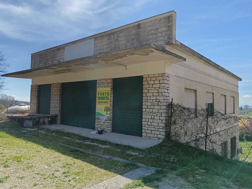 Erhvervsejendom i Amelia, Terni - foto 1