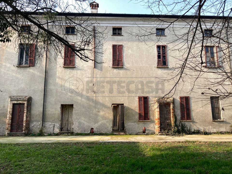 Villa in Madignano, Cremona - photo 1