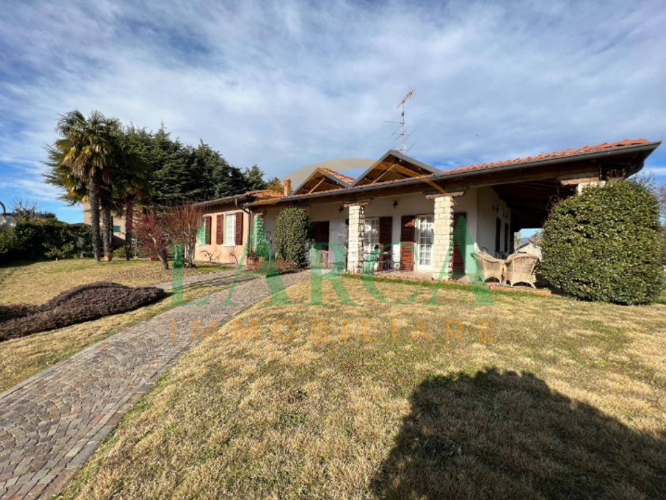 Villa i Adro, Brescia - foto 1