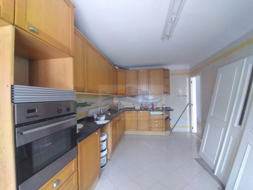 Duplex i Rio de Mouro-Estacao, Lisbon - foto 4