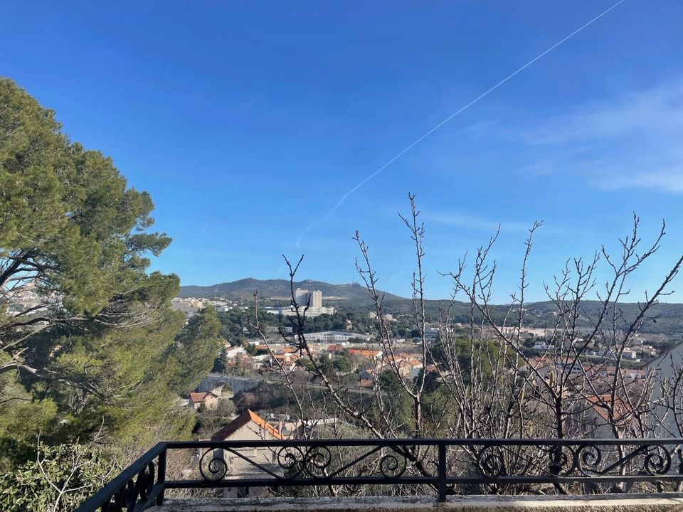 Villa i Les Pennes-Mirabeau, Bouches-du-Rhone - foto 1