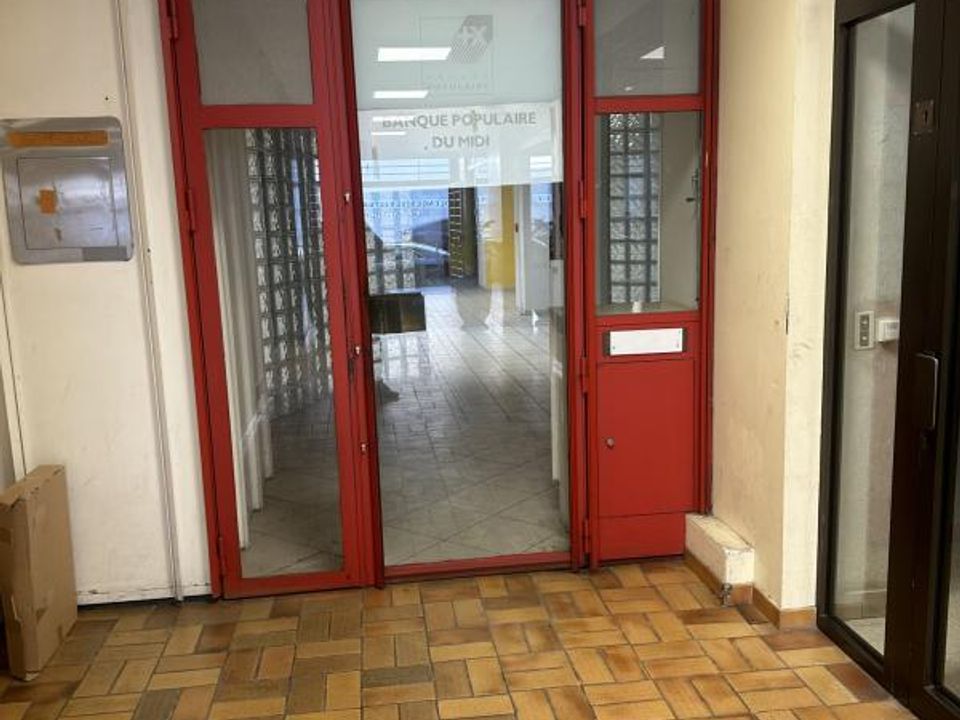 Erhvervsejendom i Alès, Gard - foto 1