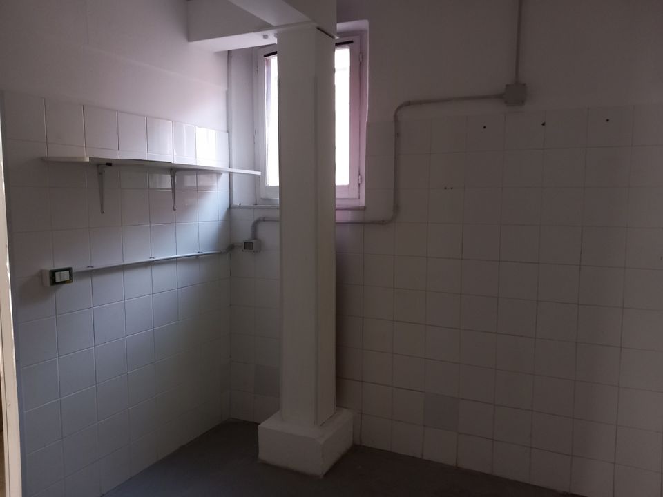 Erhvervsejendom i Sarzana, La Spezia - foto 2