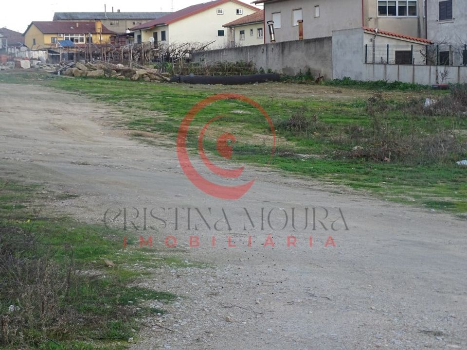 Helårsgrund i Santa Cruz-Trindade e Sanjurge, Vila Real - foto 2