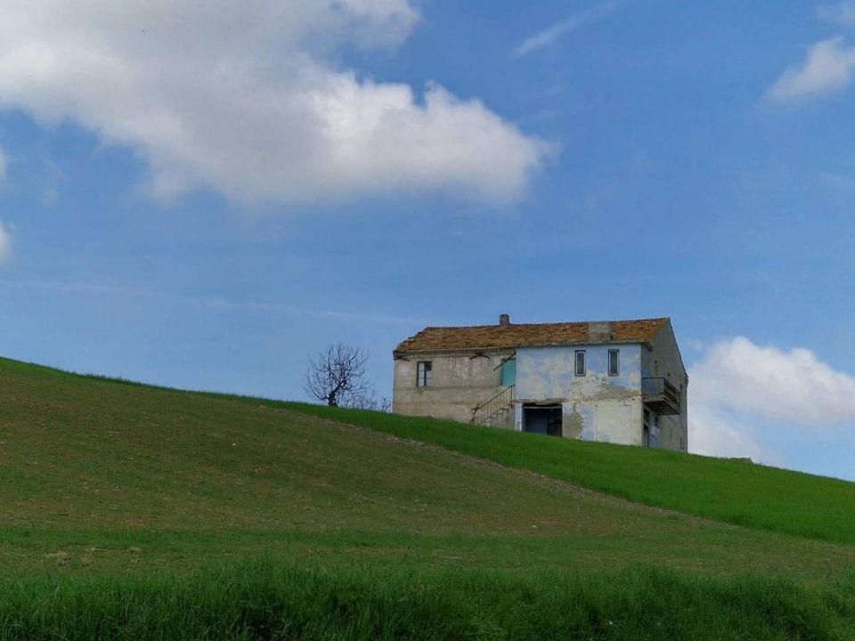 Landejendom i Montalto delle Marche, Ascoli Piceno - foto 1