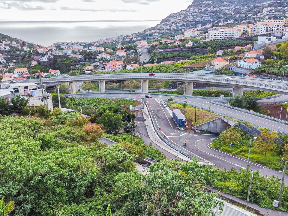 Helårsgrund i Camara de Lobos, Madeira - foto 1