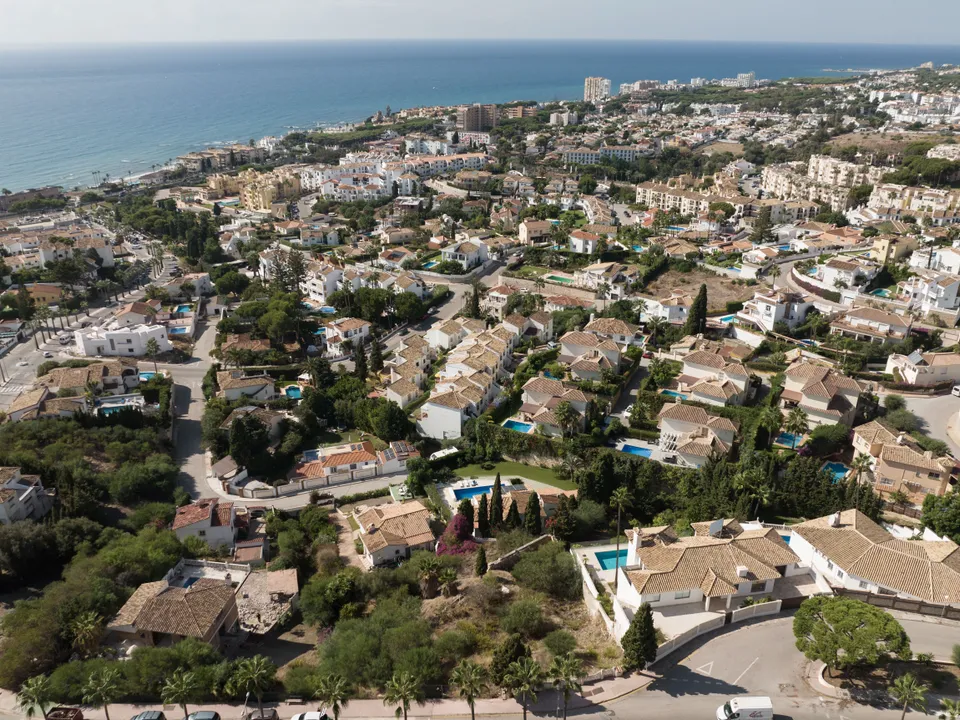Helårsgrund i Mijas Costa, Malaga - foto 1