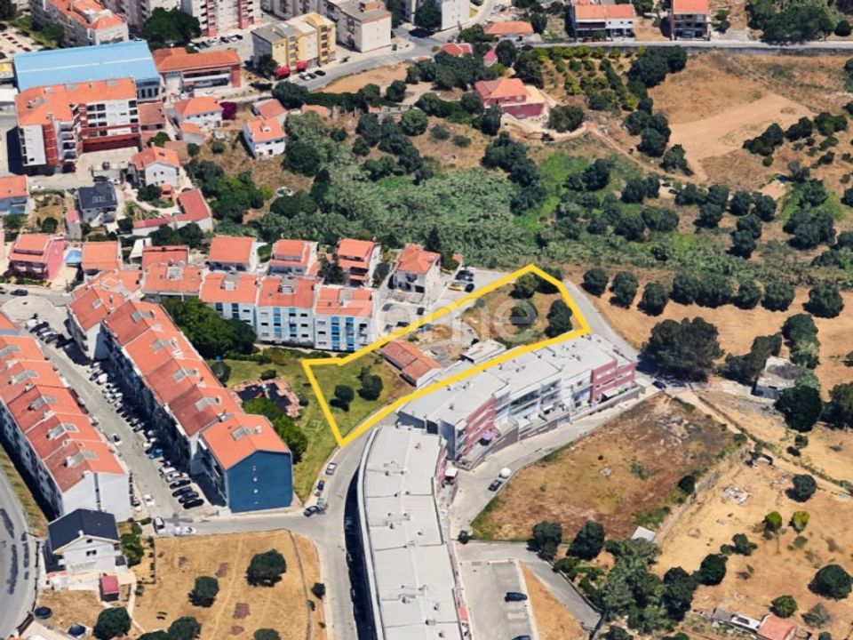 Terreno en Alverca do Ribatejo, Lisbon - foto 1