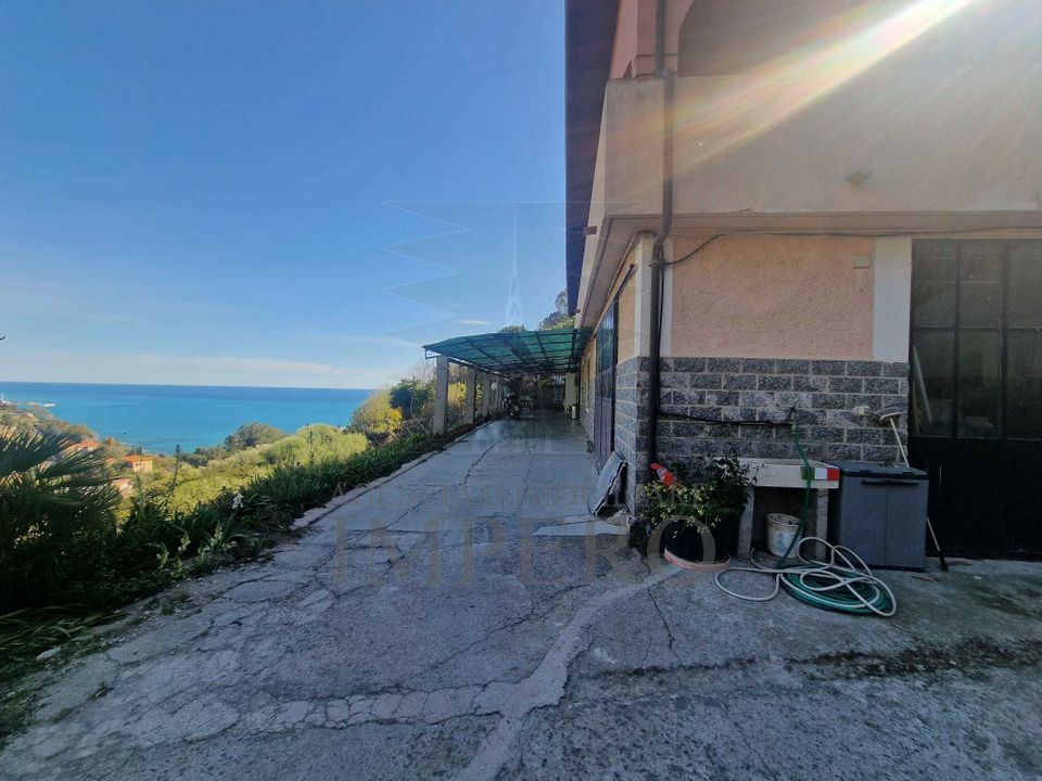 Villa i Ventimiglia, Imperia - foto 1