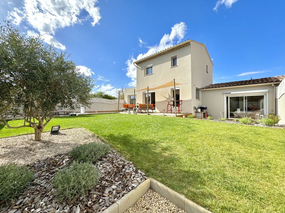 Villa i L'Isle-sur-la-Sorgue, Vaucluse - foto 1