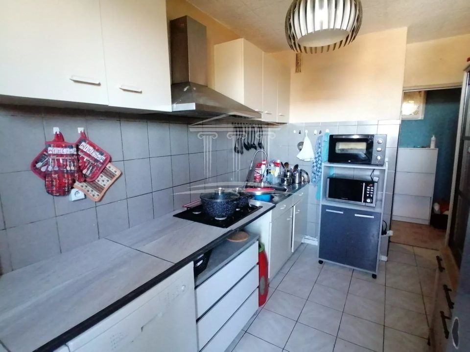 Apartamento en Sorgues, Vaucluse - foto 1