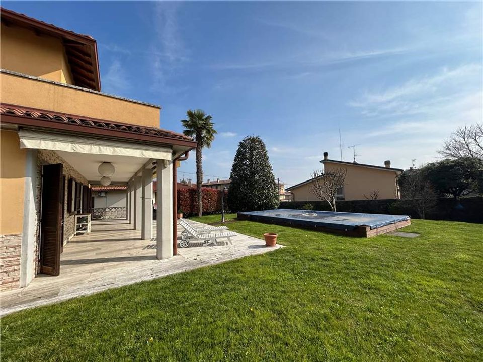 Villa i Castelli Calepio, Bergamo - foto 1
