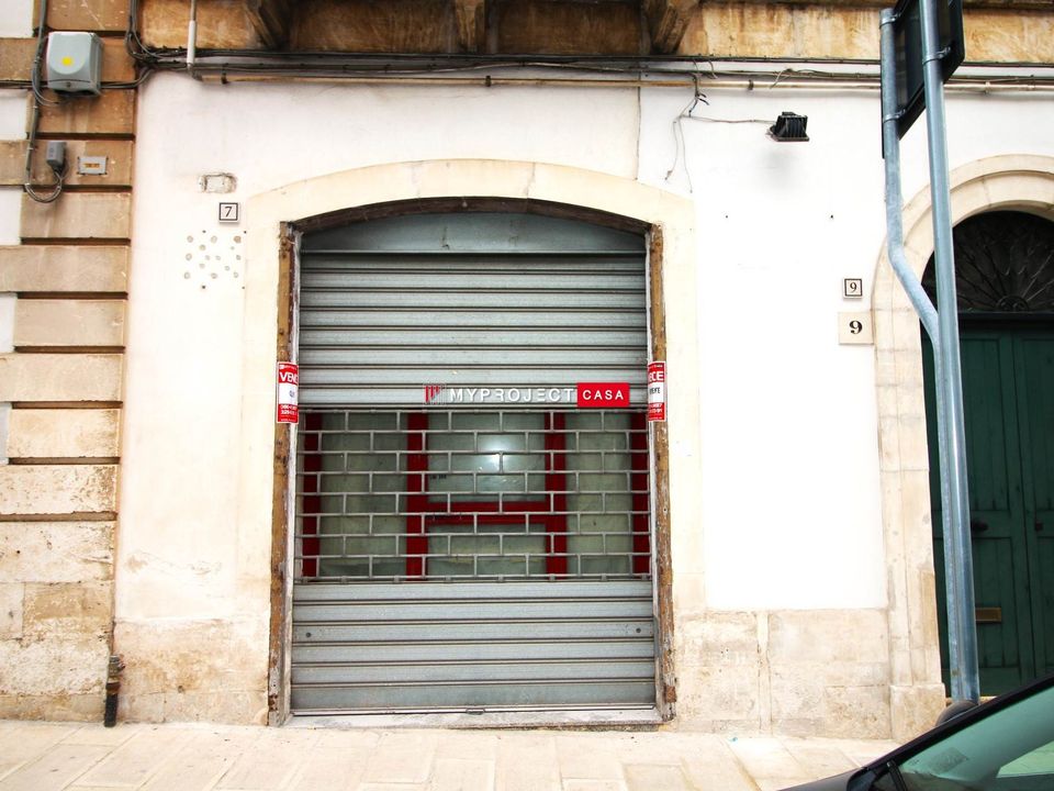 Erhvervsejendom i Martina Franca, Taranto - foto 1
