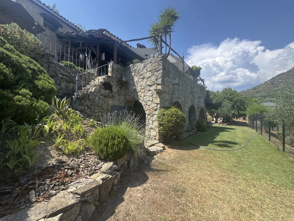 Villa i Lucéram, Alpes-Maritimes - foto 1