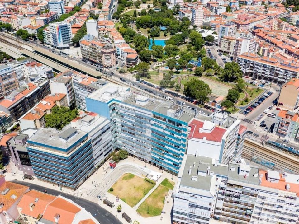L'establiment comercial a Amadora, Lisbon - foto 2