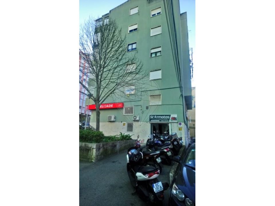 Erhvervsejendom i Odivelas, Lisbon - foto 1